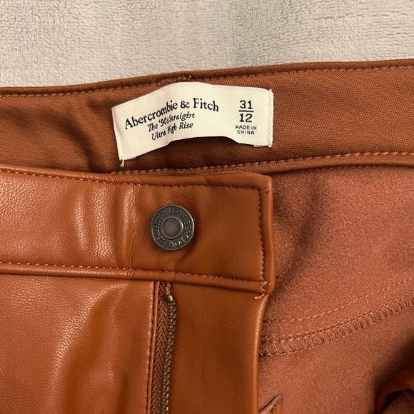 Abercrombie 90’s vegan leather pants - Picture 3 of 3